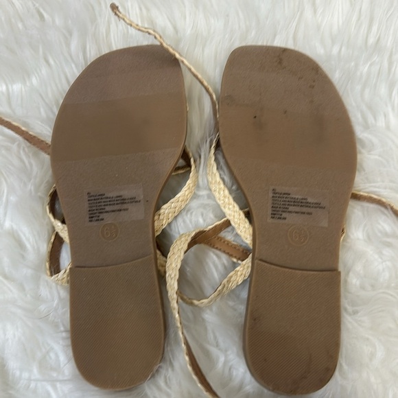 A New Day Luisa Ankle Strap Sandals size 6 1/2 beige flat sandals - Picture 3 of 5